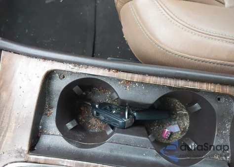 2014 Buick Lacrosse Leather Group z USA, uszkodzony, nr VIN 1G4GB5G31EF160443